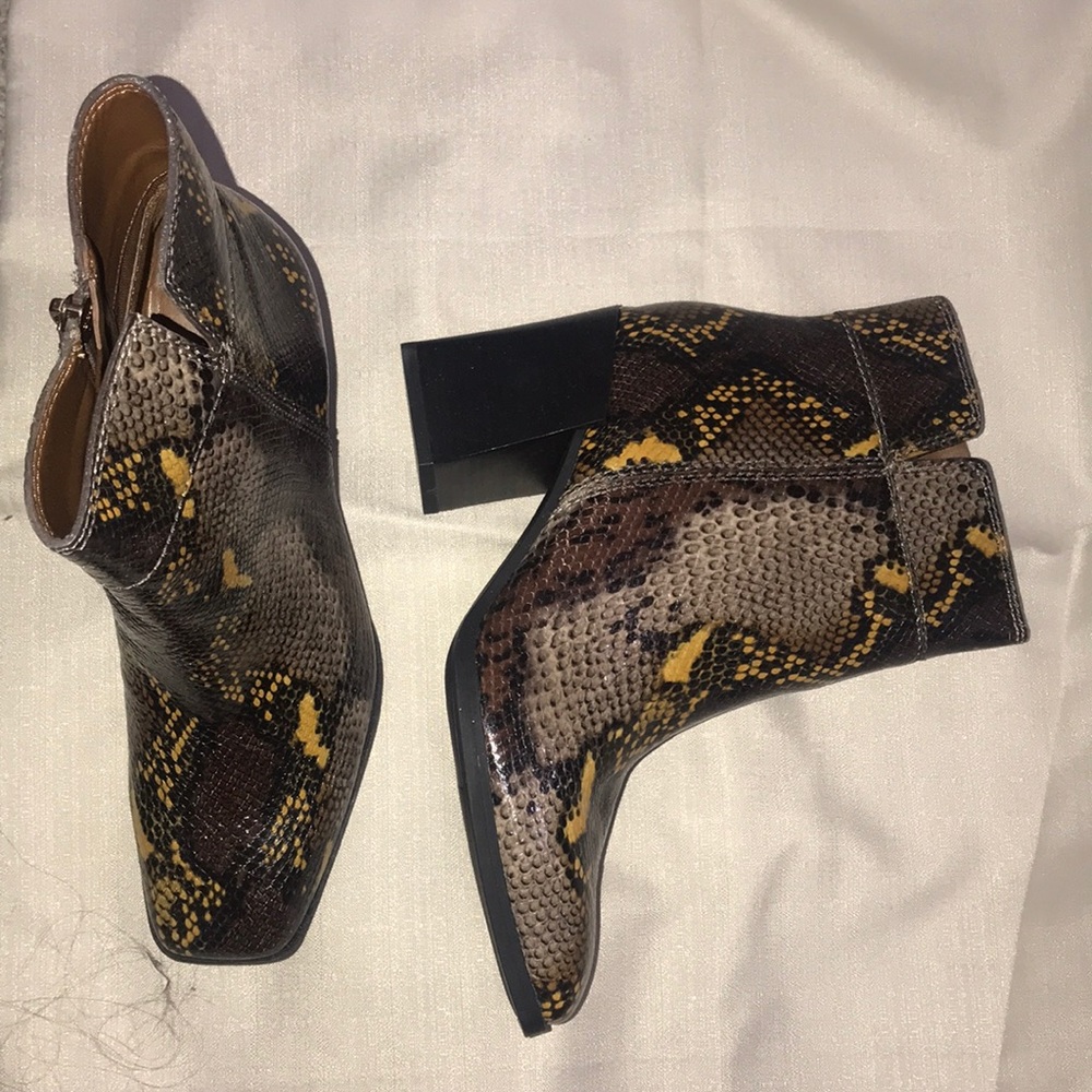 Booties Franco Sarto